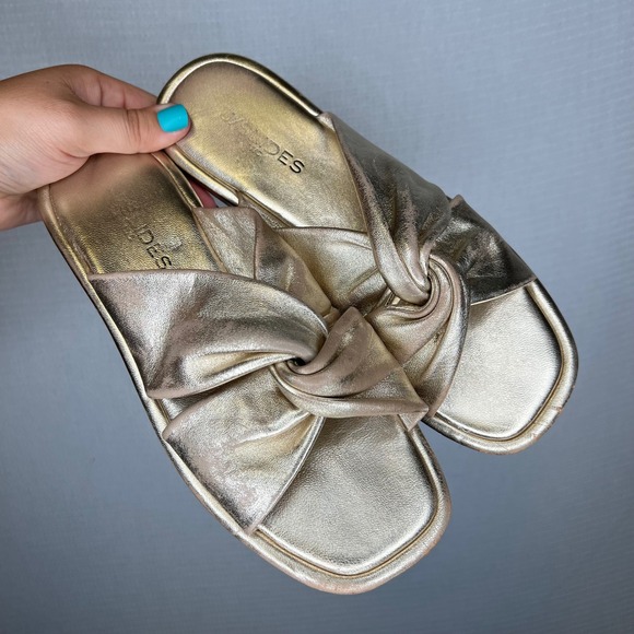 J/Slides NYC Yaya Gold Leather Knot Slide Sandals Women's Size 8 - Picture 4 of 6